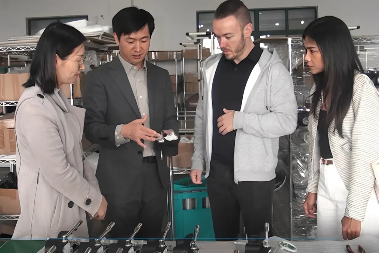 German customer visiting Mifansoda factory in China