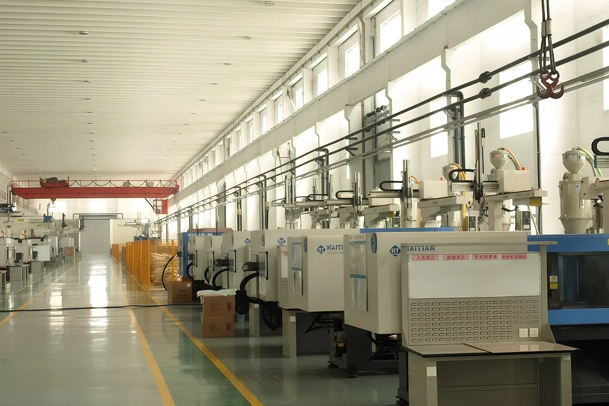 Sparkling water machine plastic injection molding workshop OEM